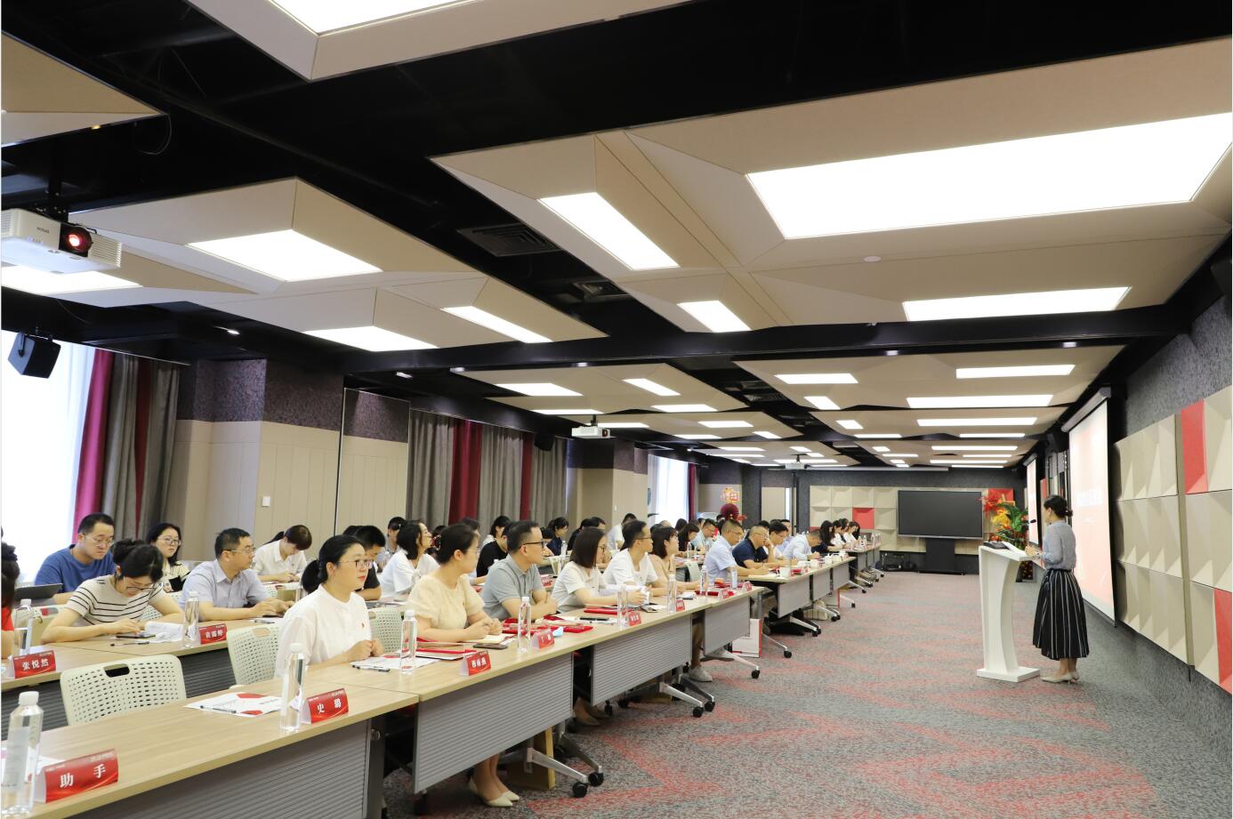 免费管家婆资料大全图库